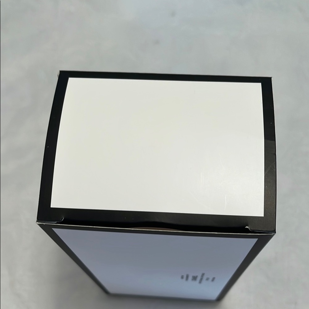 CHANEL Monochrome Storage Box - Picture 6 of 8